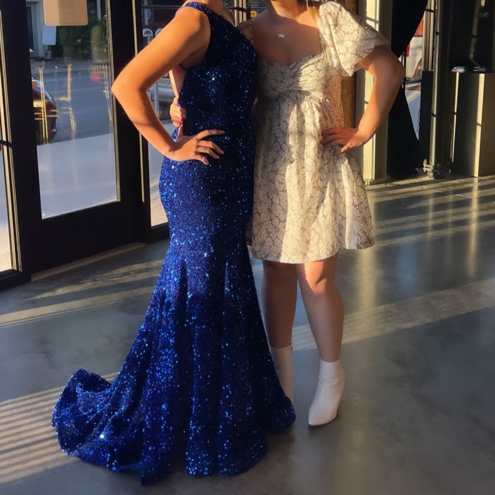 BLUE SPARKLE PROM DRESS